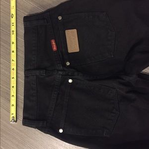 Black Wrangler 14MWZWK Jeans size 3/4